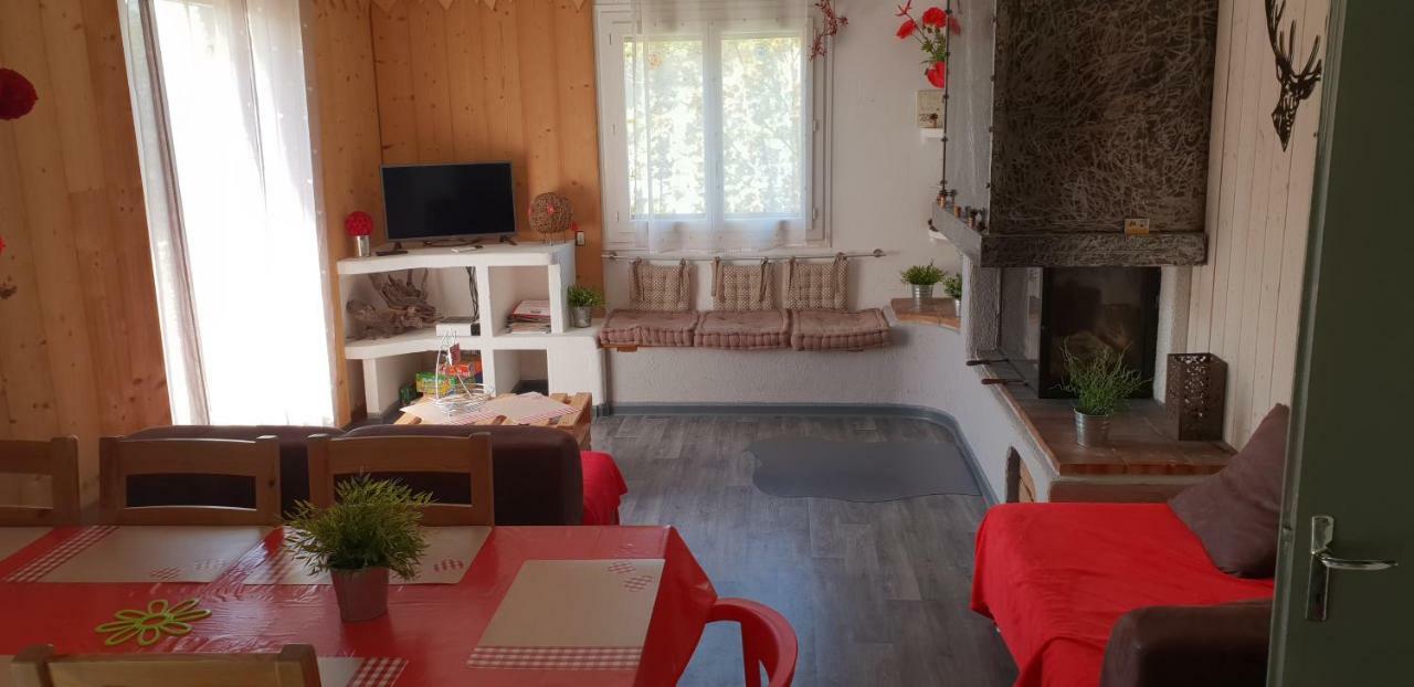 Cal Tistu Apartman Matemale Kültér fotó